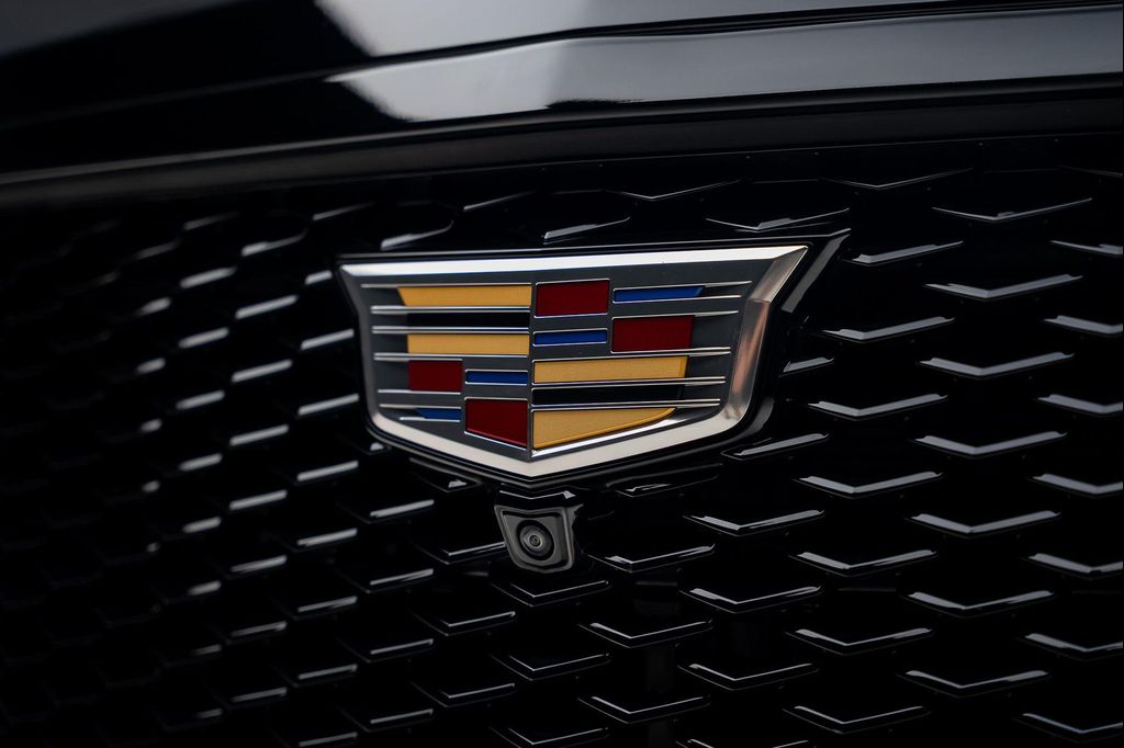 صورة 13 لـ 2025 Cadillac ESCALADE ESV SPORT