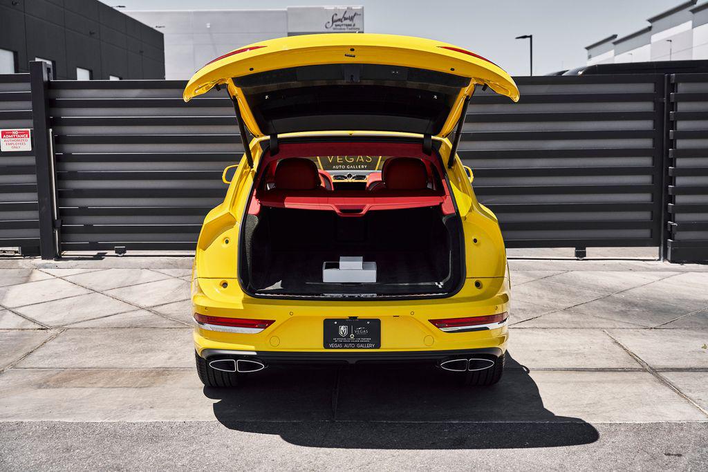 صورة مصغرة 15 لـ 2023 Bentley BENTAYGA V8