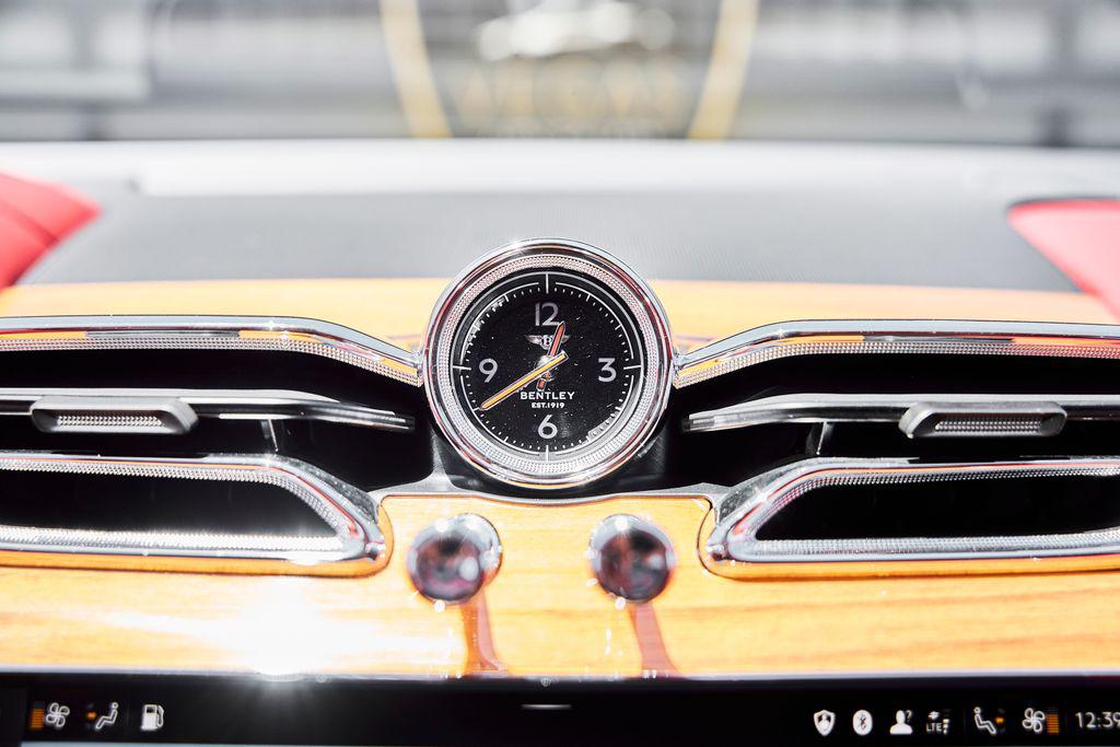 صورة مصغرة 80 لـ 2023 Bentley BENTAYGA V8
