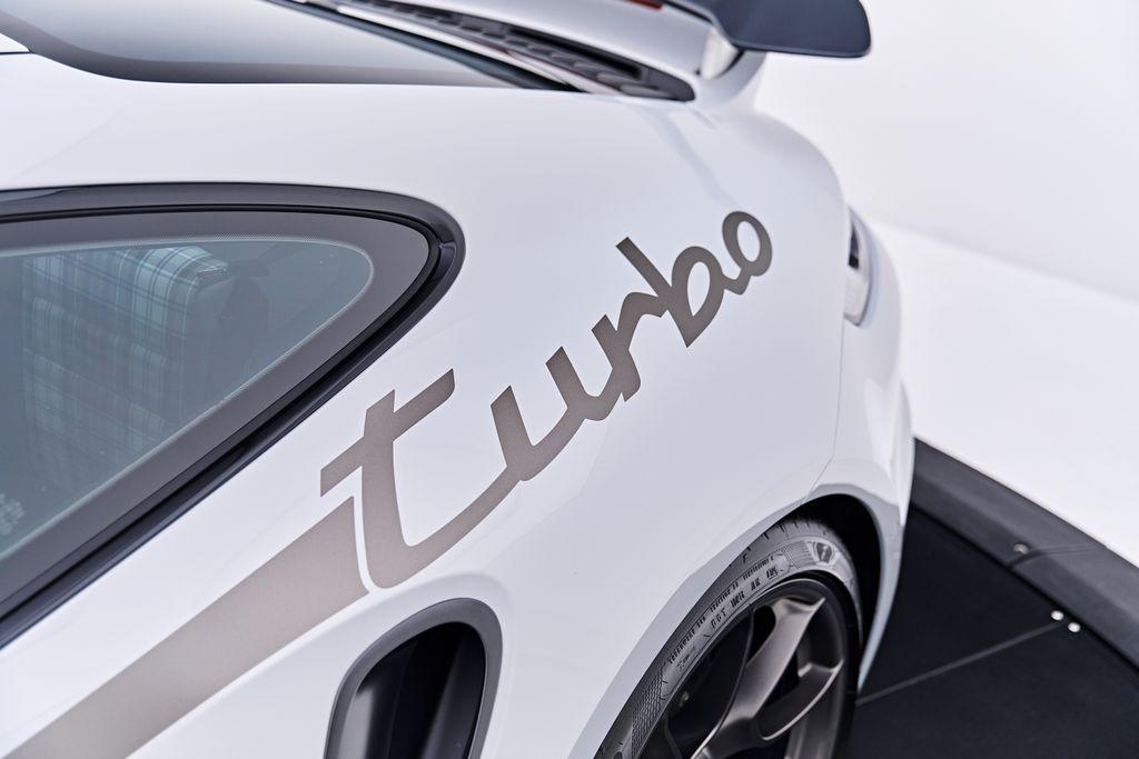 صورة مصغرة 29 لـ 2025 Porsche 911 TURBO S CABRIOLET