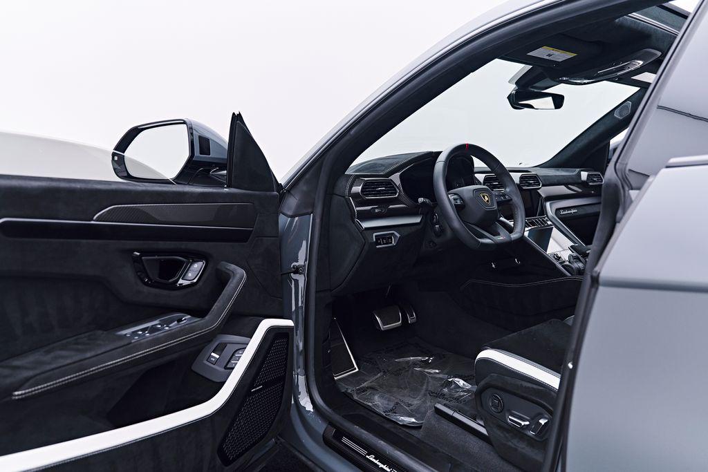 صورة مصغرة 44 لـ 2023 Lamborghini URUS PERFORMANTE