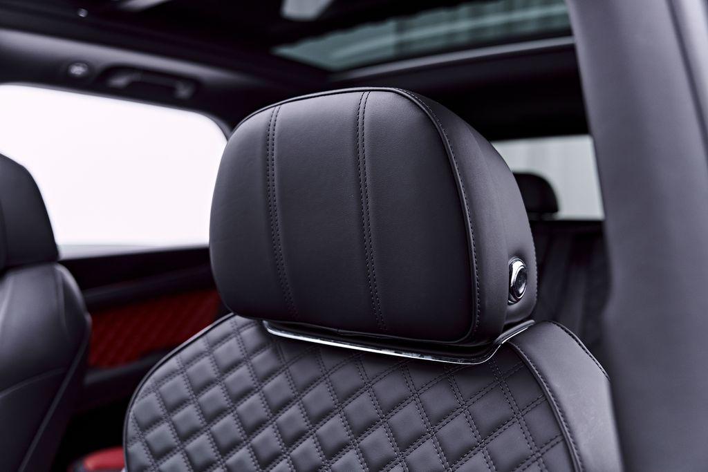 صورة مصغرة 50 لـ 2023 Bentley BENTAYGA S