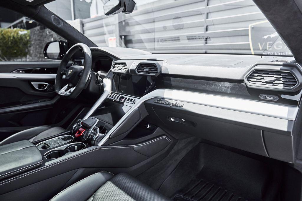 2022 Lamborghini URUS — миниатюра 40