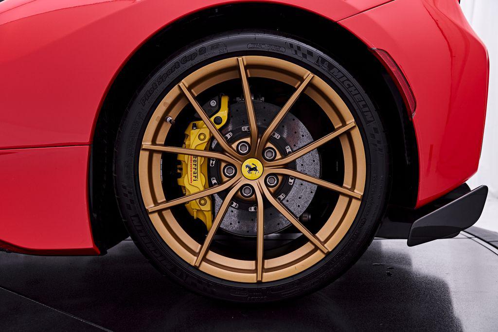 صورة مصغرة 40 لـ 2020 Ferrari 488 PISTA BASE
