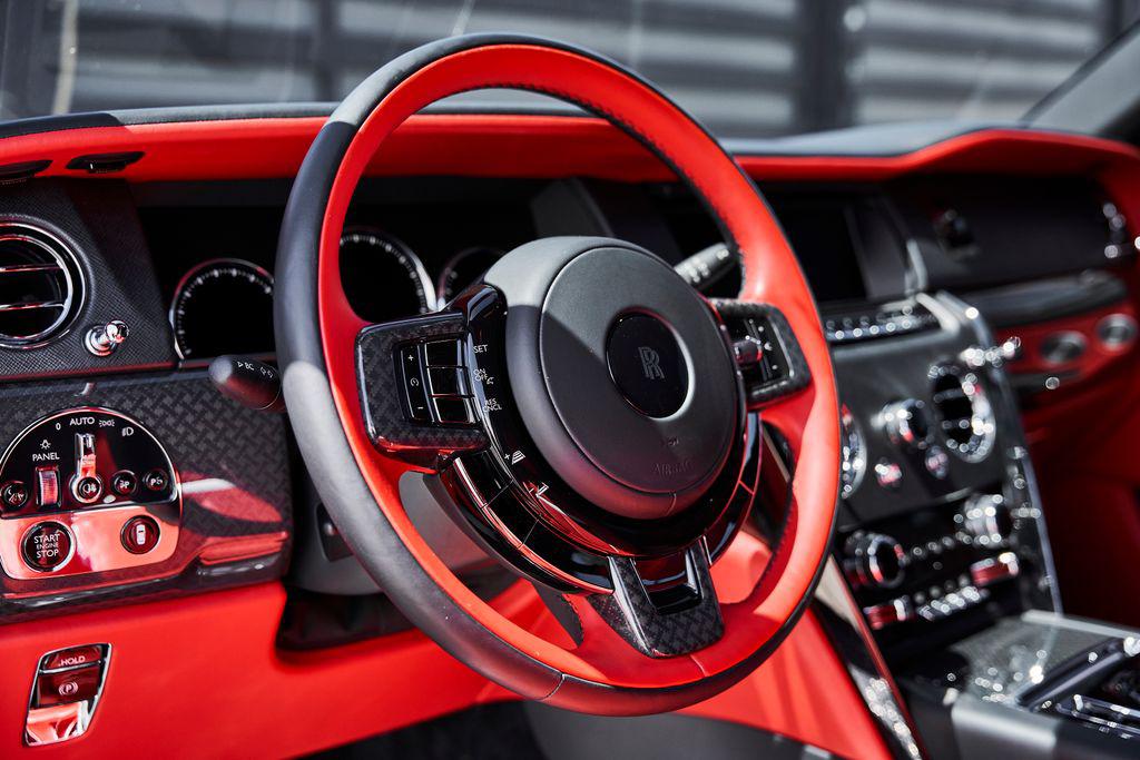 2024 ROLLS-ROYCE CULLINAN BLACK BADGE — миниатюра 41