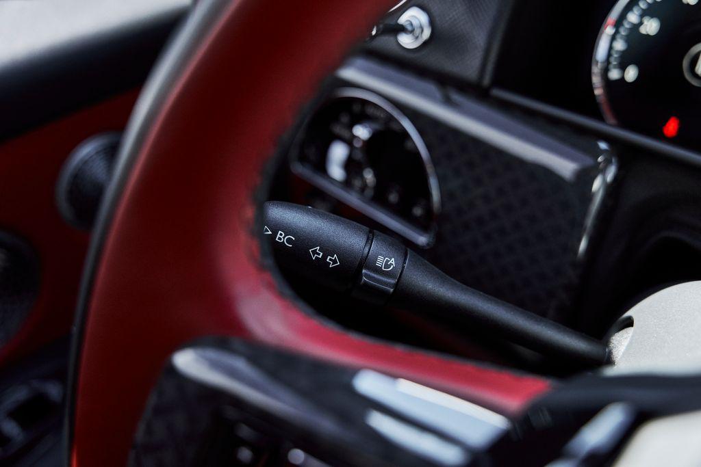 2024 ROLLS-ROYCE CULLINAN BLACK BADGE — миниатюра 71