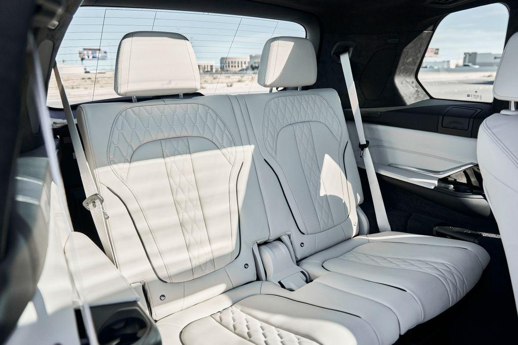 2024 BMW X7 M60I — миниатюра 46