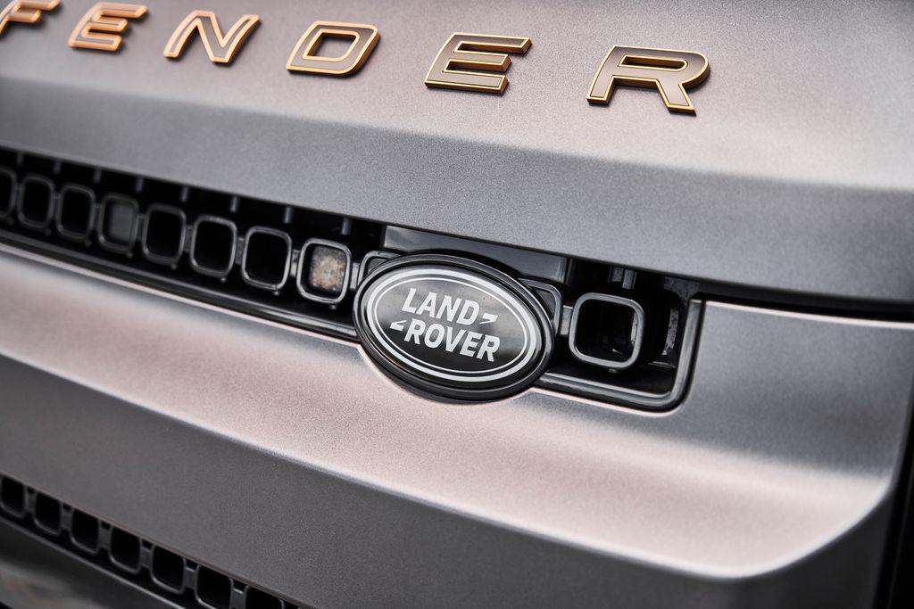 2025 LAND Rover DEFENDER P635 OCTA — фото 8
