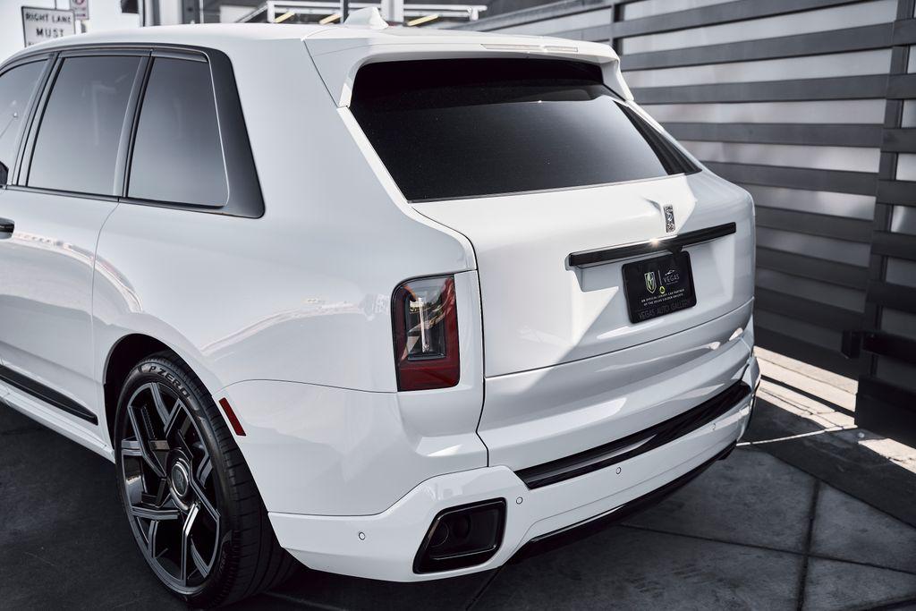 صورة 9 لـ 2025 ROLLS-ROYCE CULLINAN BLACK BADGE