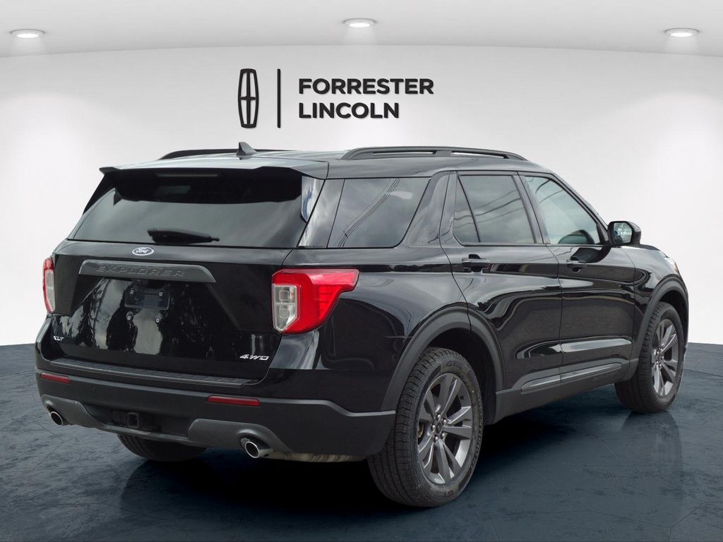 2022 FORD EXPLORER XLT — фото 3