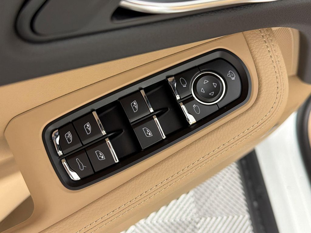 صورة مصغرة 13 لـ 2026 Porsche MACAN