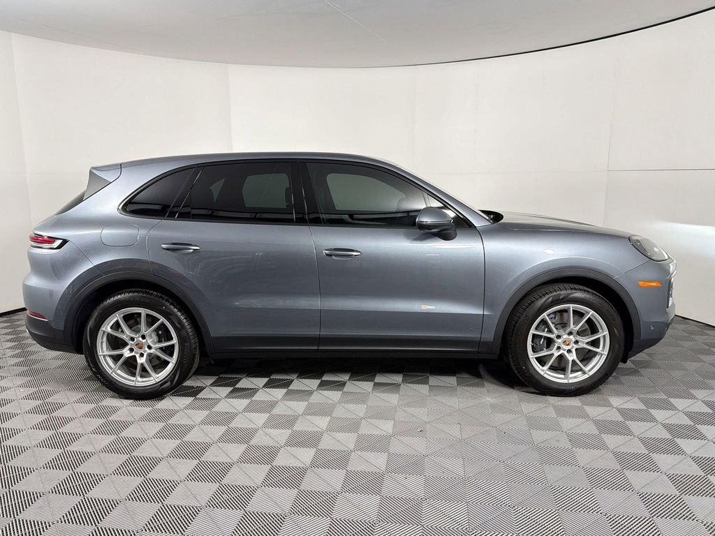 PORSCHE CAYENNE - 8