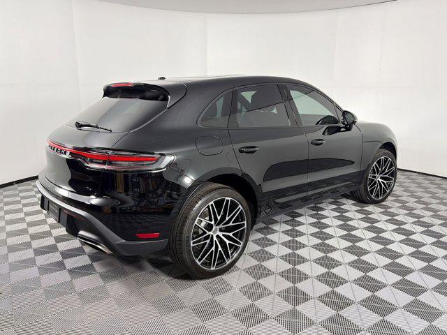 2026 Porsche MACAN — фото 9