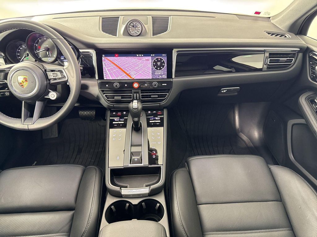 2026 Porsche CAYENNE — миниатюра 17