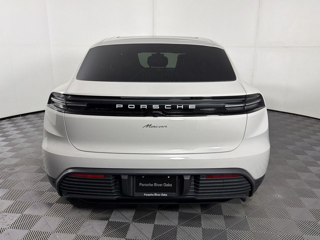 2026 Porsche MACAN MACAN ELECTRIC photo 10