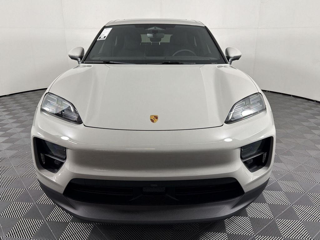2026 Porsche MACAN MACAN ELECTRIC photo 6
