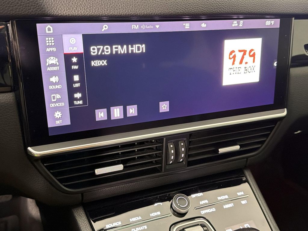 2021 Porsche CAYENNE thumbnail 22