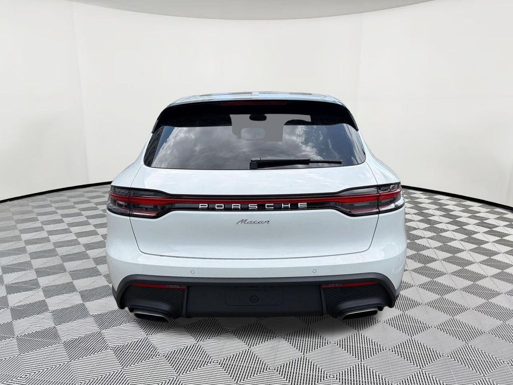 صورة 10 لـ 2026 Porsche MACAN