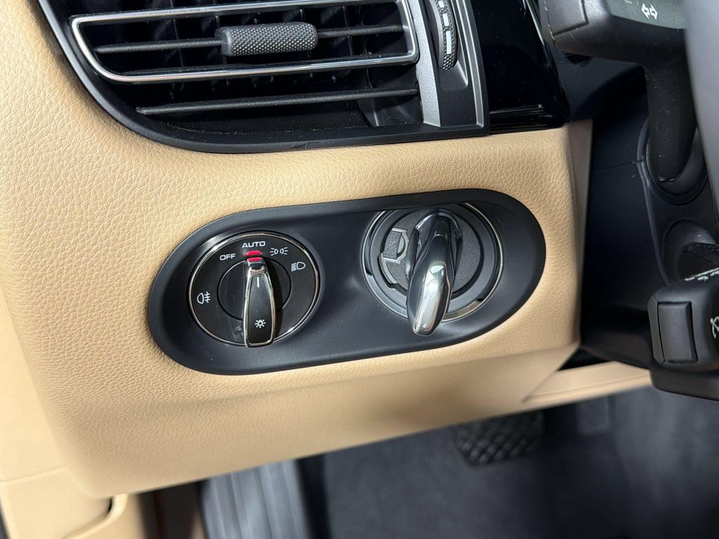 2026 Porsche MACAN 缩略图 26