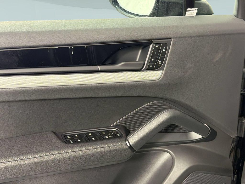 2026 Porsche CAYENNE S 缩略图 15