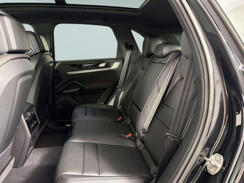 2026 Porsche CAYENNE S 缩略图 22