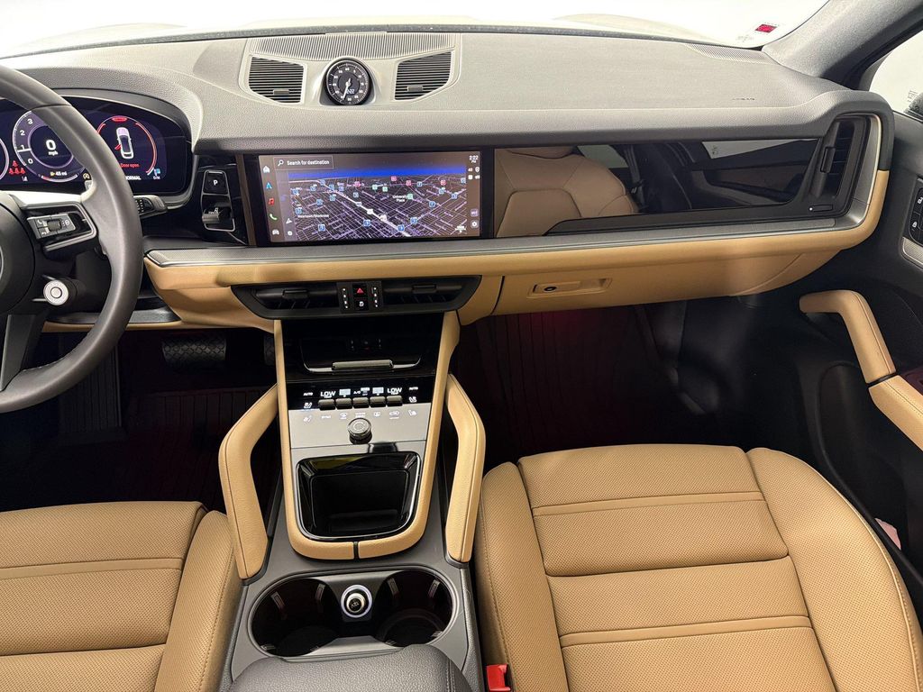 2026 Porsche CAYENNE thumbnail 28