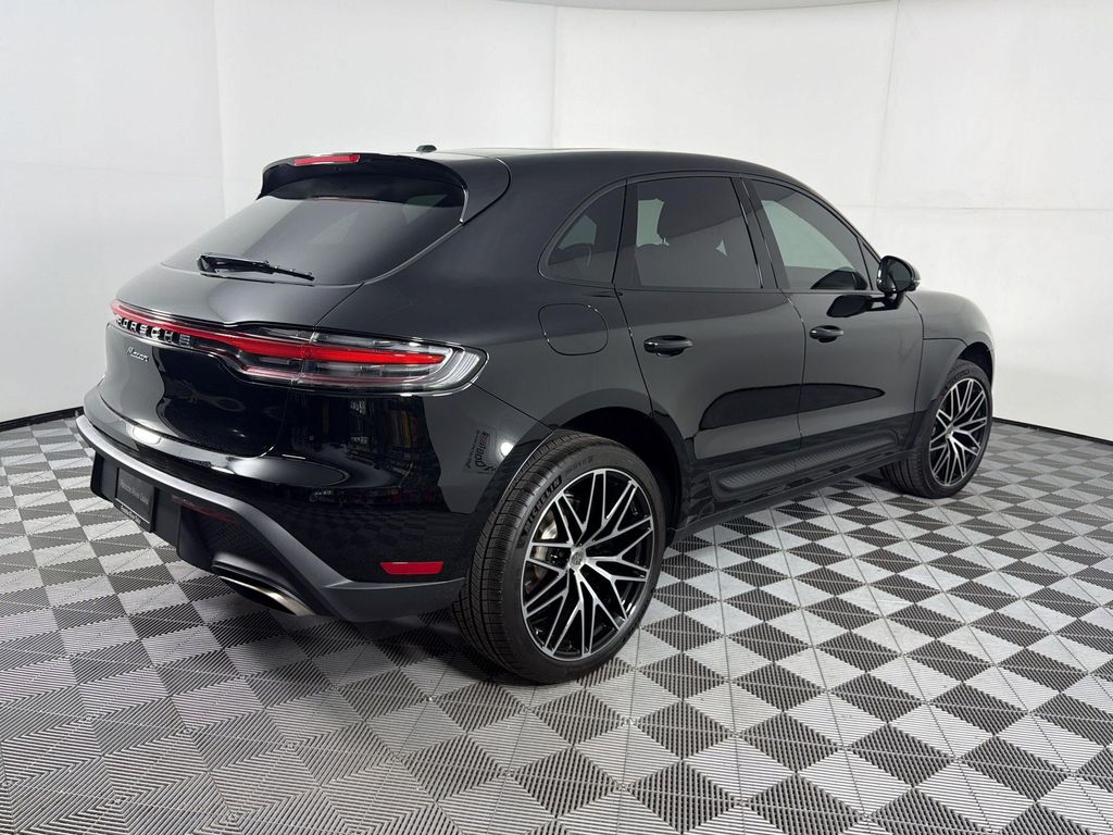 2026 Porsche MACAN — фото 9