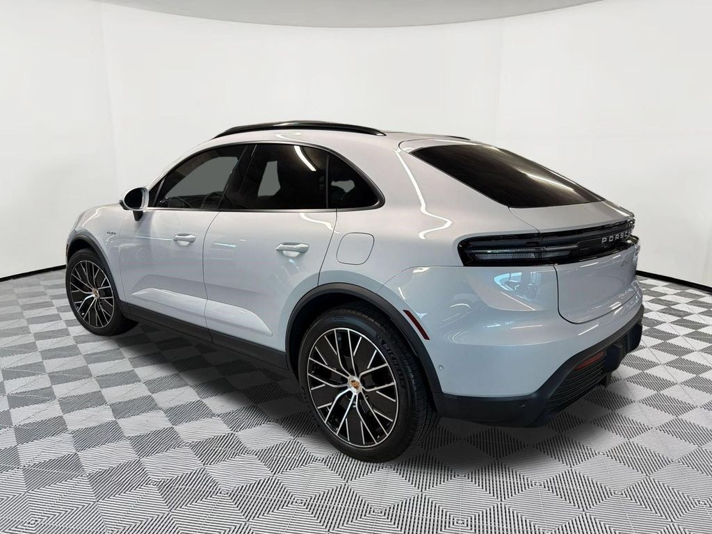 صورة 3 لـ 2026 Porsche MACAN MACAN ELECTRIC 4