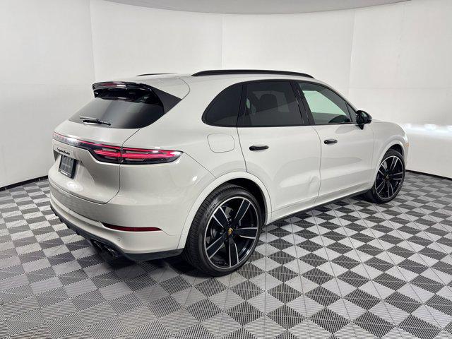 PORSCHE CAYENNE - 9