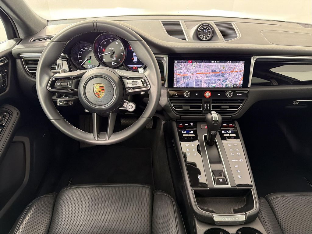 2026 Porsche MACAN — миниатюра 27