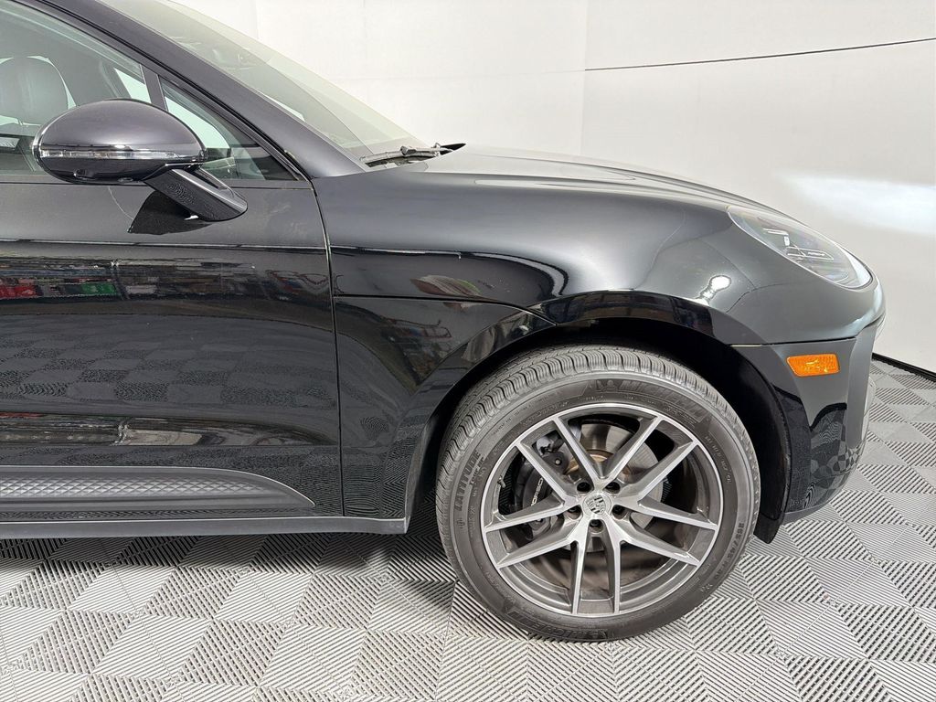 2026 Porsche MACAN — миниатюра 12