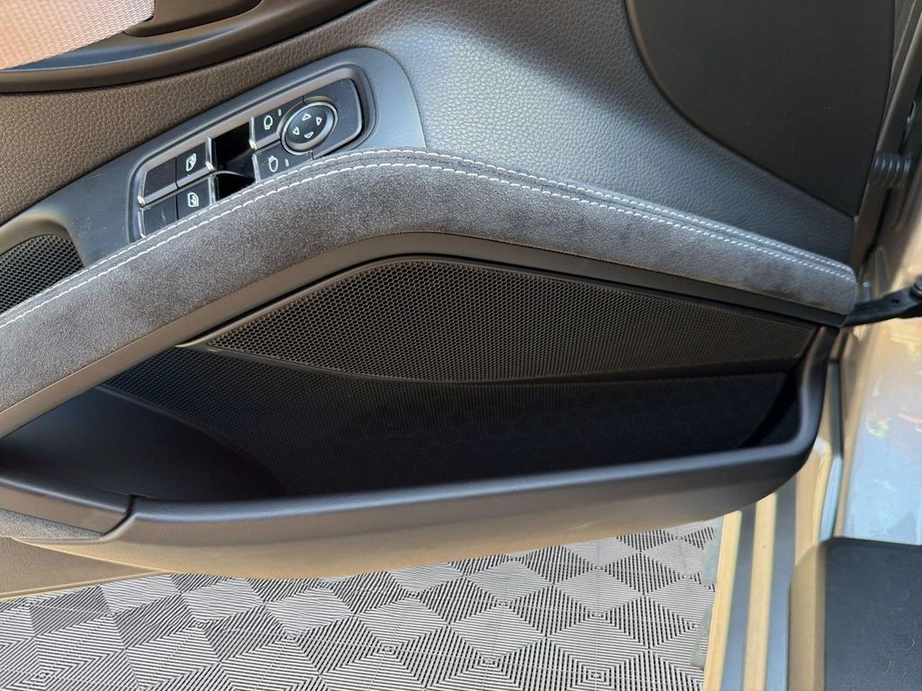 صورة 23 لـ 2020 Porsche 718 CAYMAN GT4