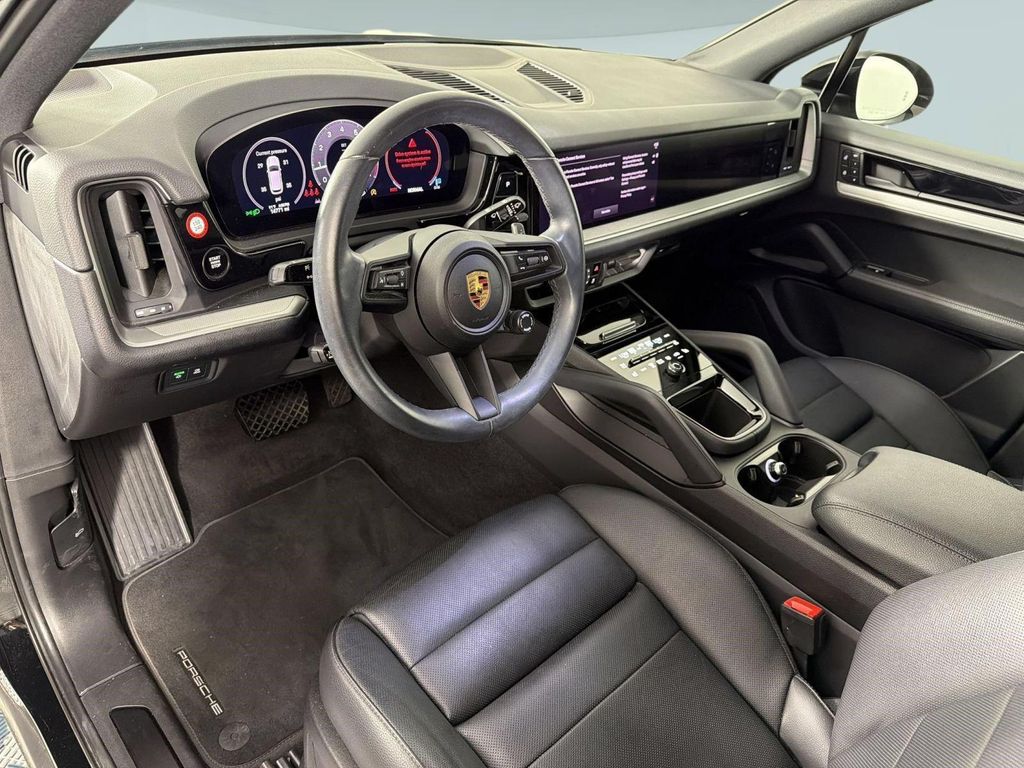 صورة 4 لـ 2024 Porsche CAYENNE