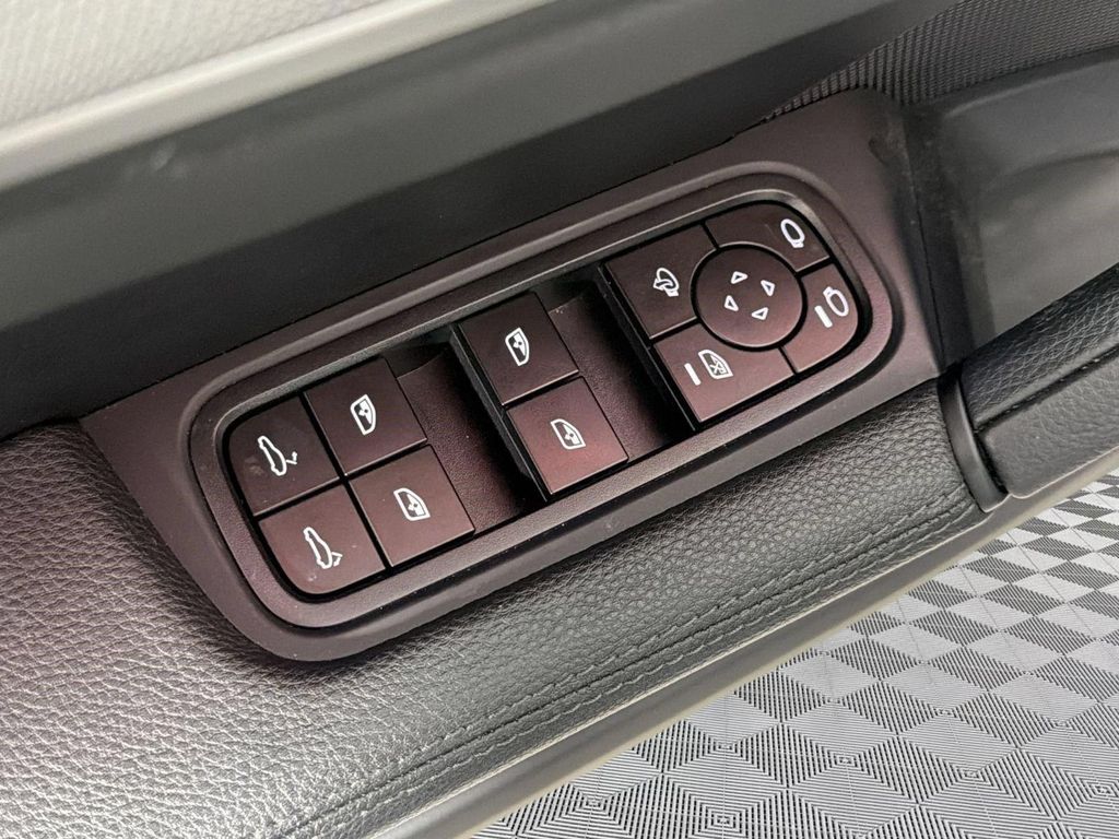 2024 Porsche CAYENNE 缩略图 14