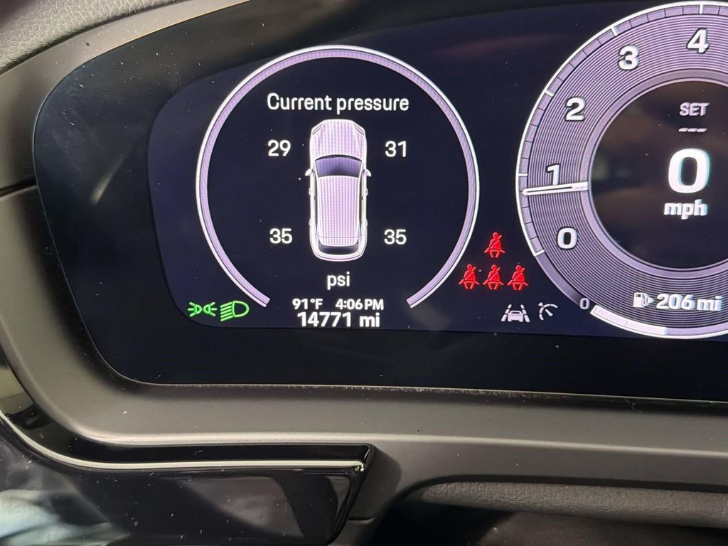 2024 Porsche CAYENNE 缩略图 22
