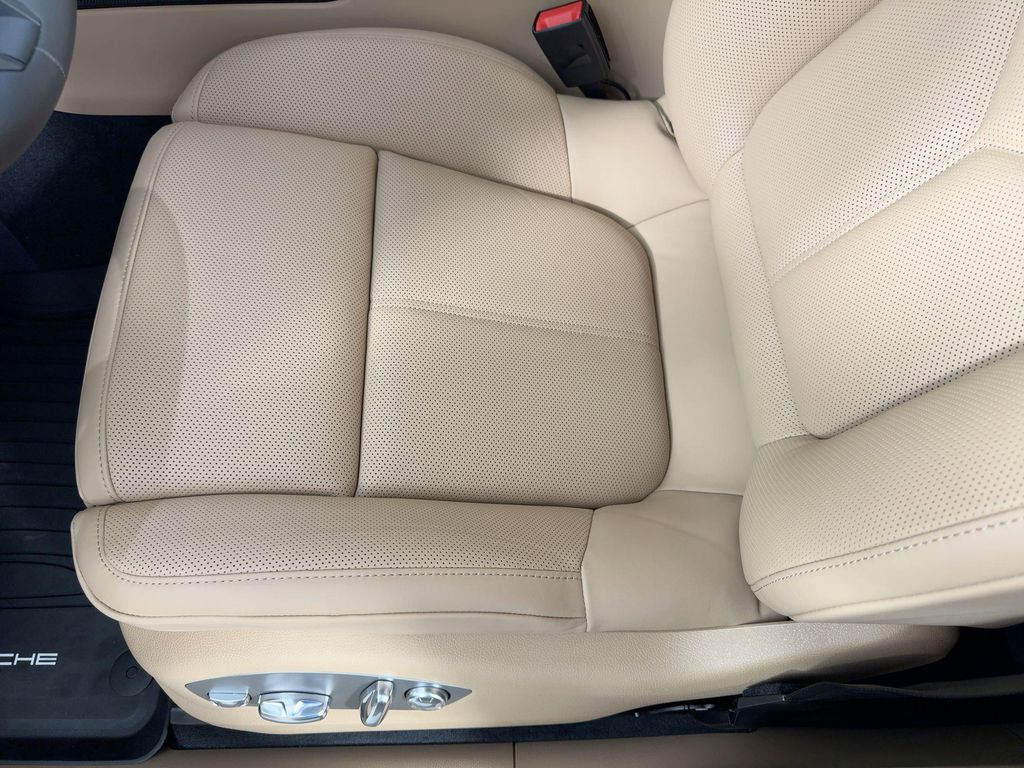 2026 Porsche MACAN 缩略图 14