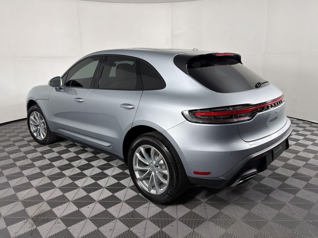2026 Porsche MACAN — фото 3