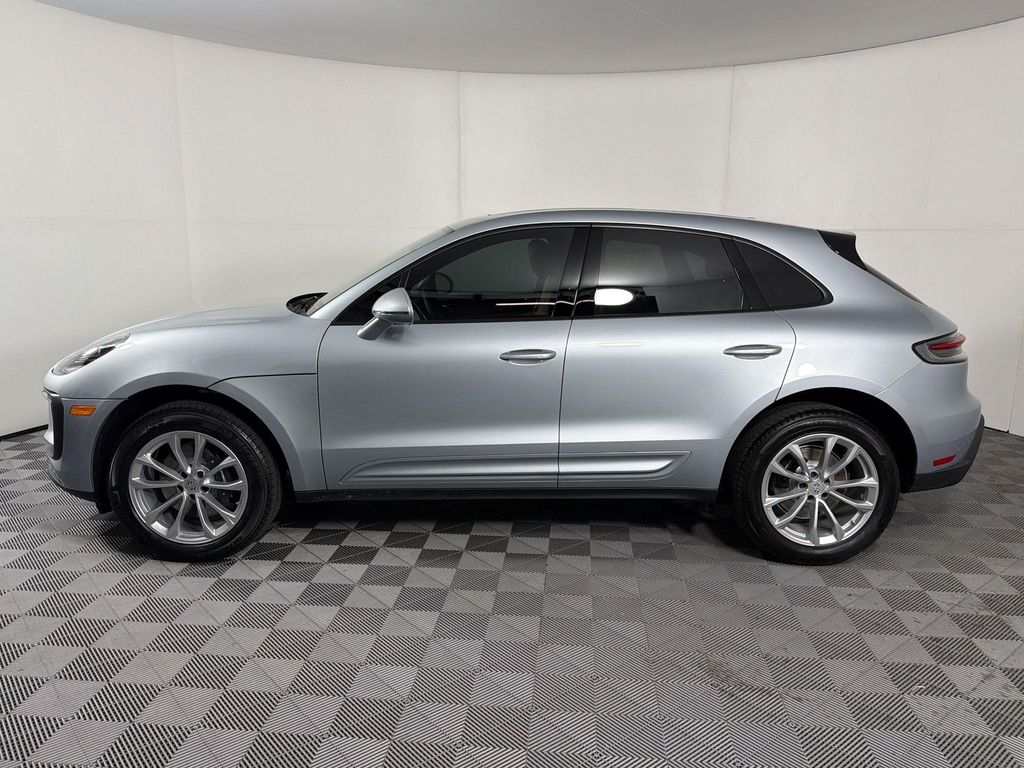 2026 Porsche MACAN — фото 2