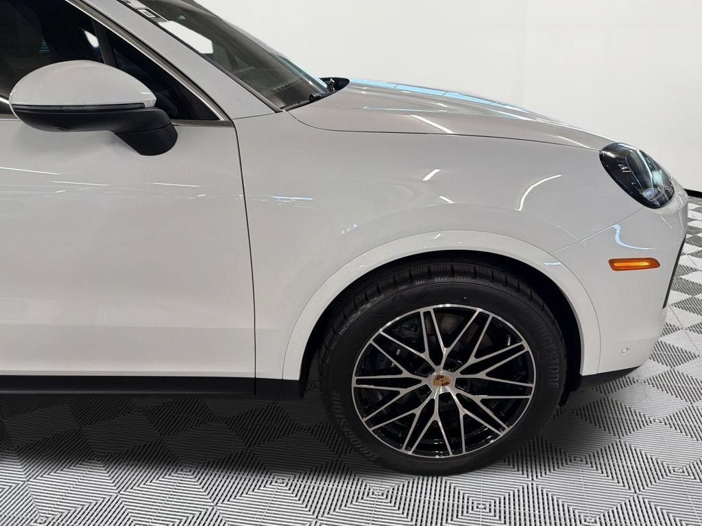 2026 Porsche CAYENNE — миниатюра 13