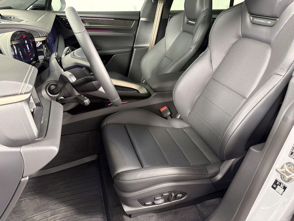 2026 Porsche MACAN MACAN ELECTRIC TURBO — фото 5
