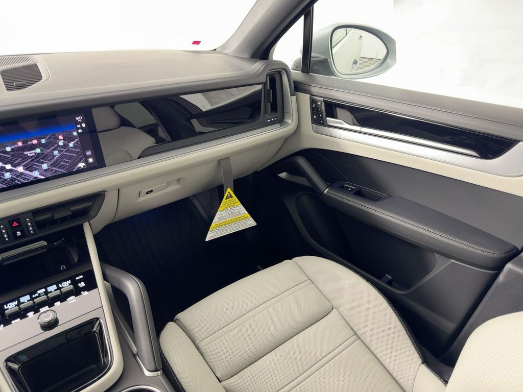 2026 Porsche CAYENNE — миниатюра 29