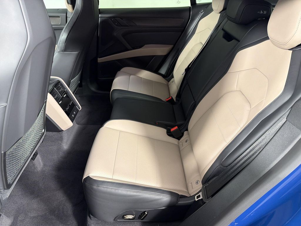 صورة مصغرة 24 لـ 2026 Porsche CAYENNE S