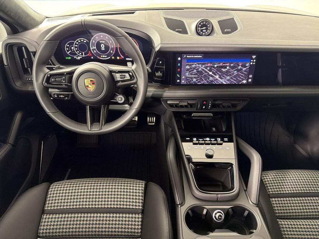 2026 Porsche CAYENNE GTS thumbnail 27