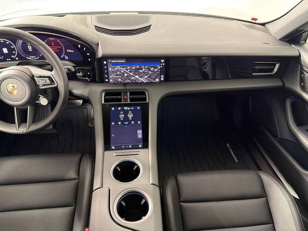 صورة مصغرة 28 لـ 2026 Porsche TAYCAN 4