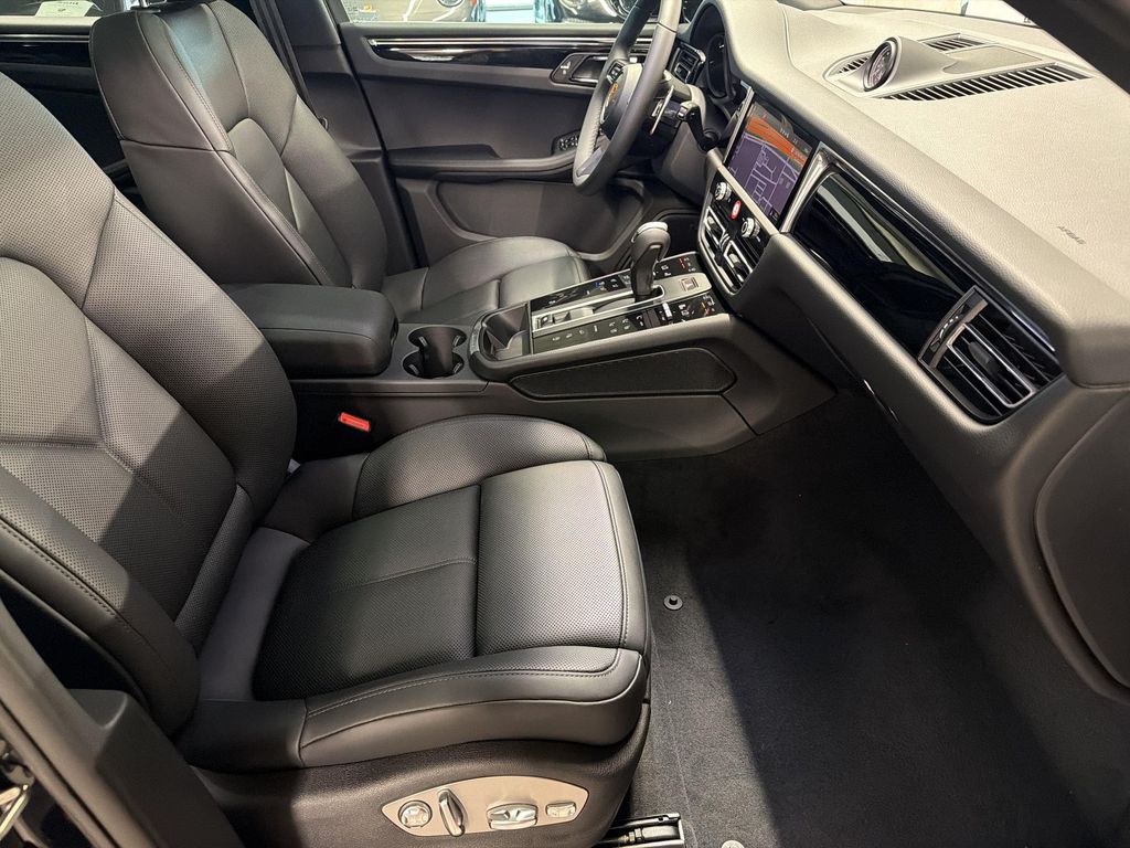 2026 Porsche MACAN — миниатюра 25