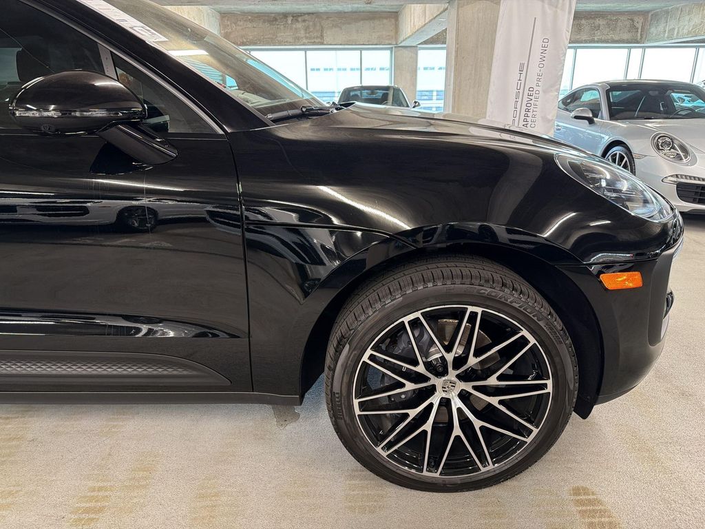 2026 Porsche MACAN — миниатюра 13