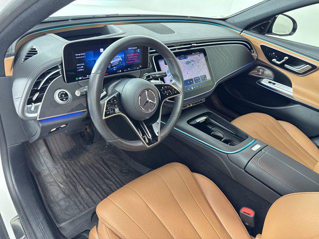 MERCEDES-BENZ E-CLASS - 4