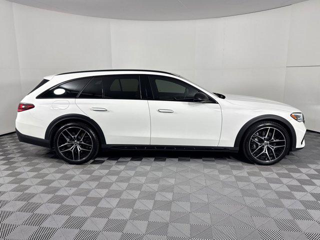 MERCEDES-BENZ E-CLASS - 8