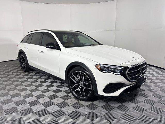 MERCEDES-BENZ E-CLASS - 7