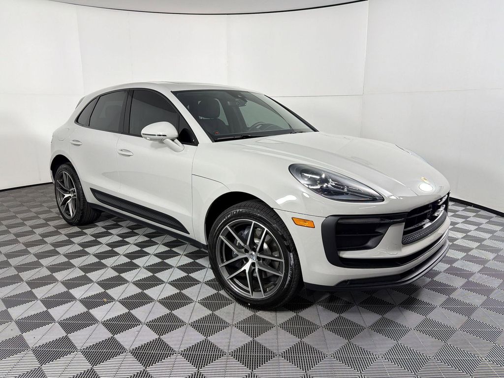 صورة 7 لـ 2026 Porsche MACAN